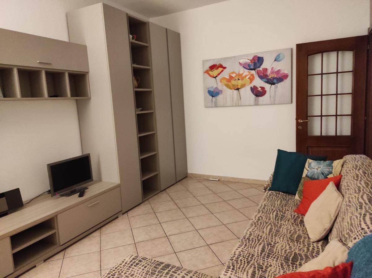 Appartamento Con Terrazzo A גורגונזולה מראה חיצוני תמונה